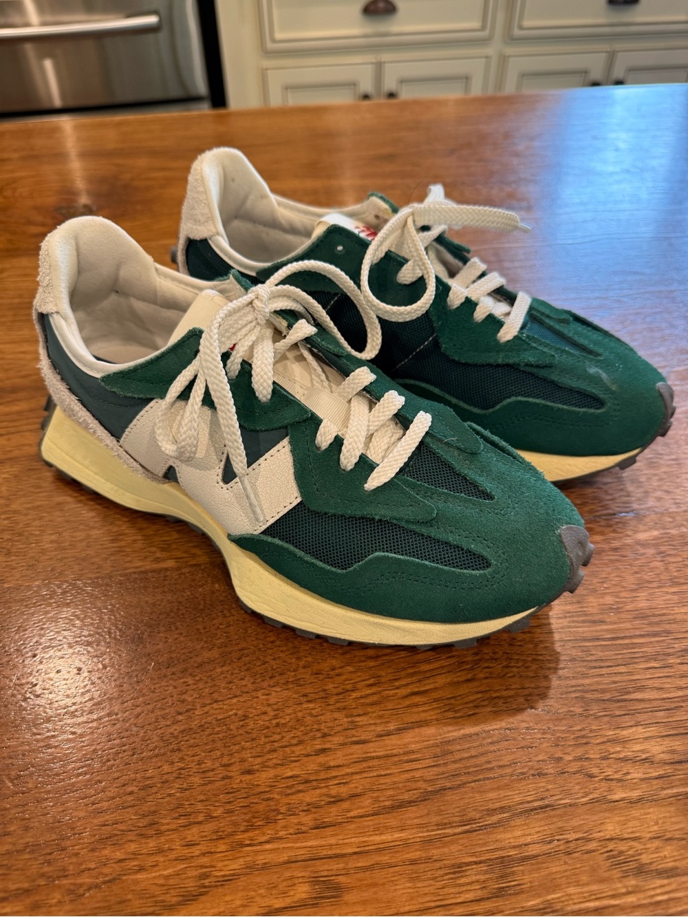 New Balance Women's Green and White Athletic Sneakers - Picture 1 of 4